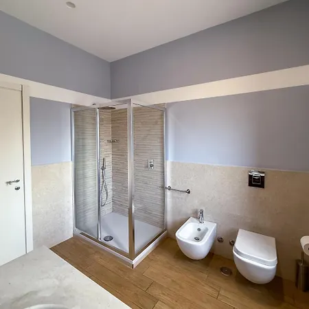 Edo House - Beachfront - Fronte Mare - - Private Parking דירה