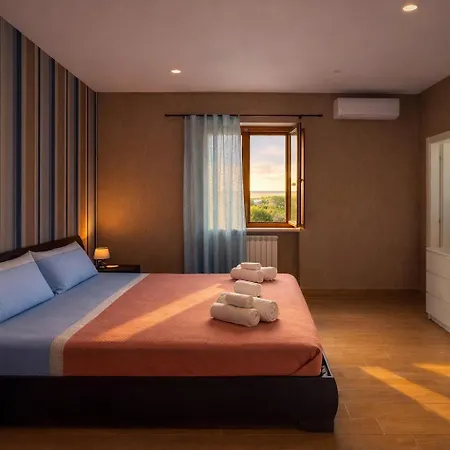 Edo House - Beachfront - Fronte Mare - - Private Parking Apartment