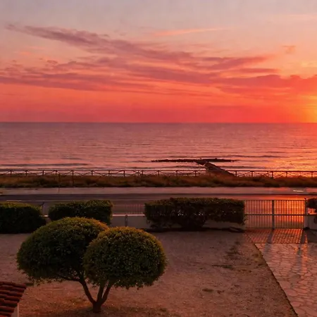 Edo House - Beachfront - Fronte Mare - - Private Parking Apartment *